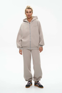 Костюм, жемчужный