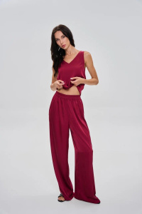 Костюм, бордовый