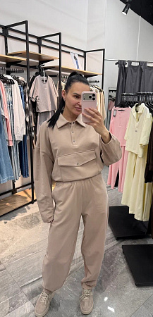 Костюм,песочный